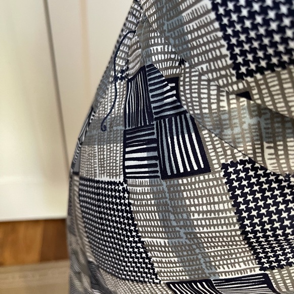 Banana Republic. Wrap dress. - Picture 3 of 5